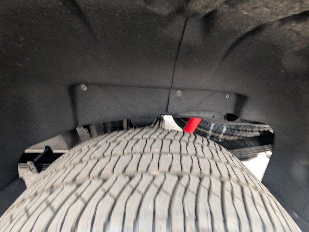 New 2026 GMC Sierra 2500 SLT w/ SLT Convenience Package image 25