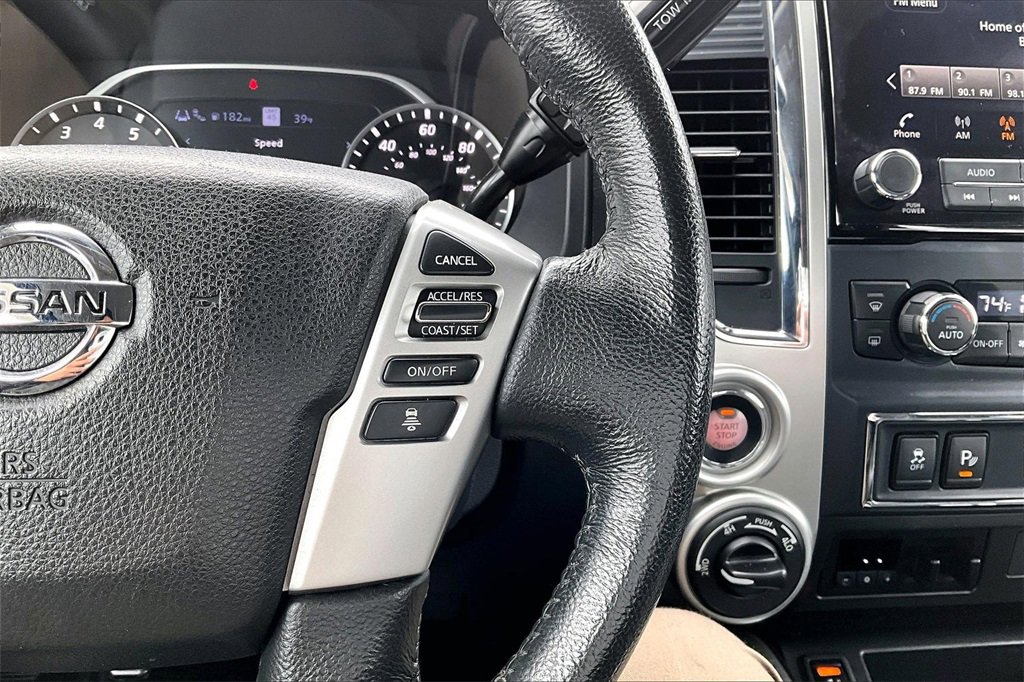 Used 2020 Nissan Titan SV w/ SV Convenience Package image 12