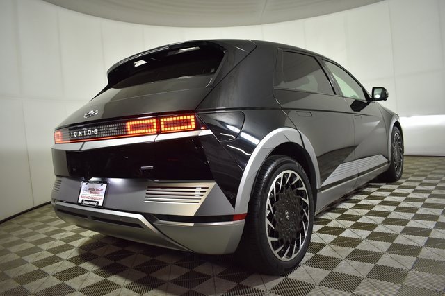 Used 2022 Hyundai Ioniq 5 Limited w/ Cargo Package image 4