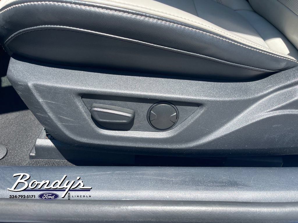 Used 2024 Ford Mustang Premium RWD image 9