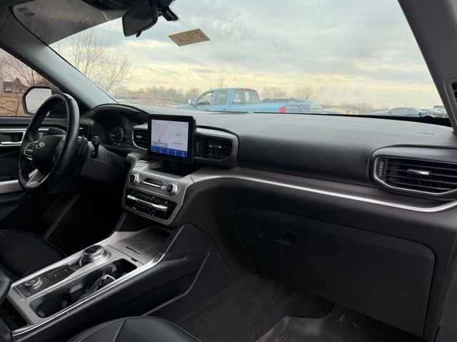 Certified 2021 Ford Explorer XLT w/ Equipment Group 202A image 13