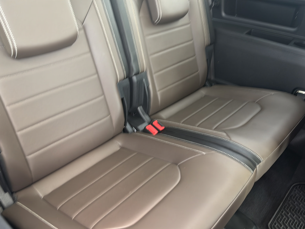 Used 2024 Volkswagen Atlas SEL AWD/4WD image 14