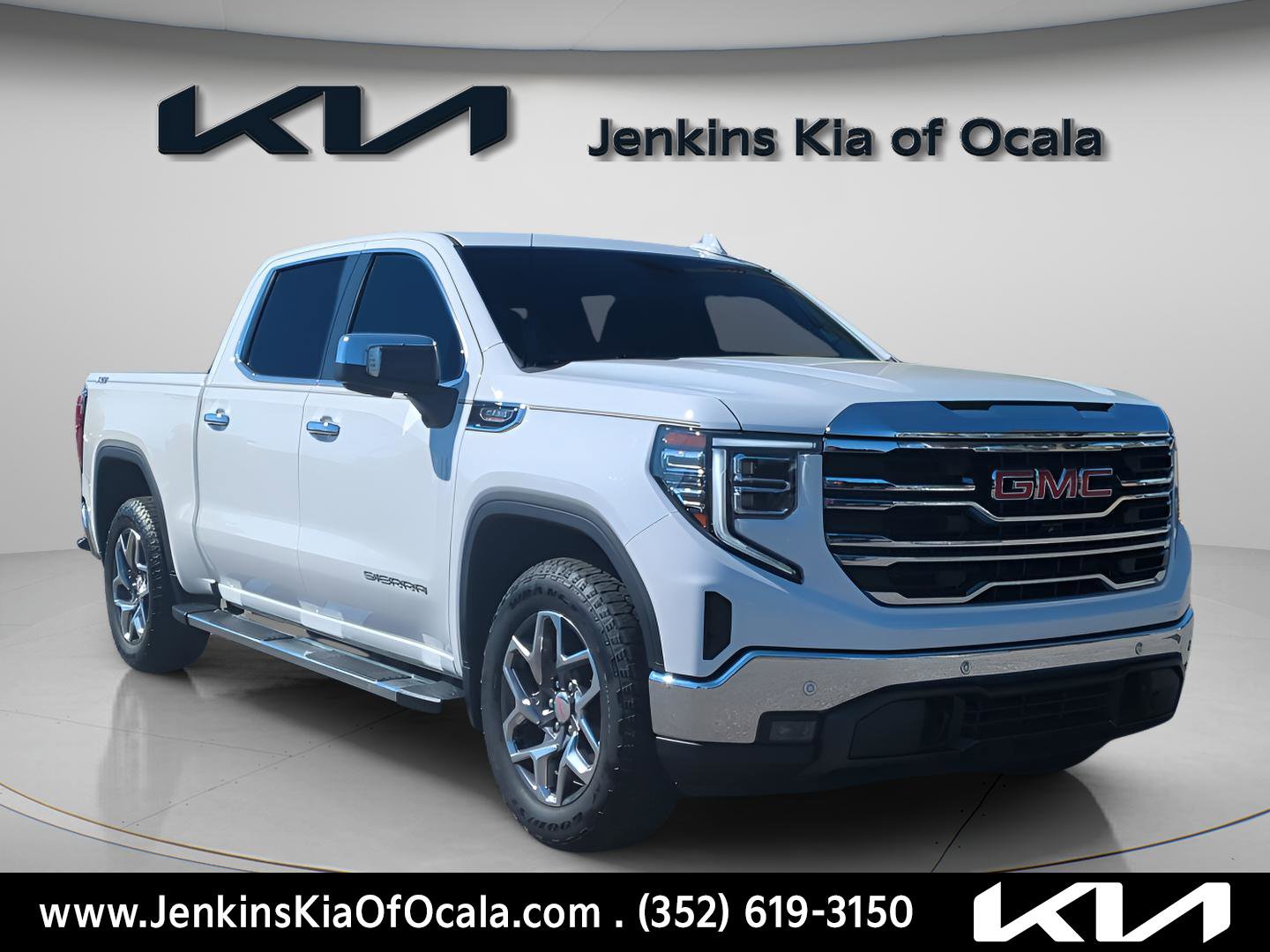 Used 2023 GMC Sierra 1500 SLT w/ SLT Premium Plus Package image 9