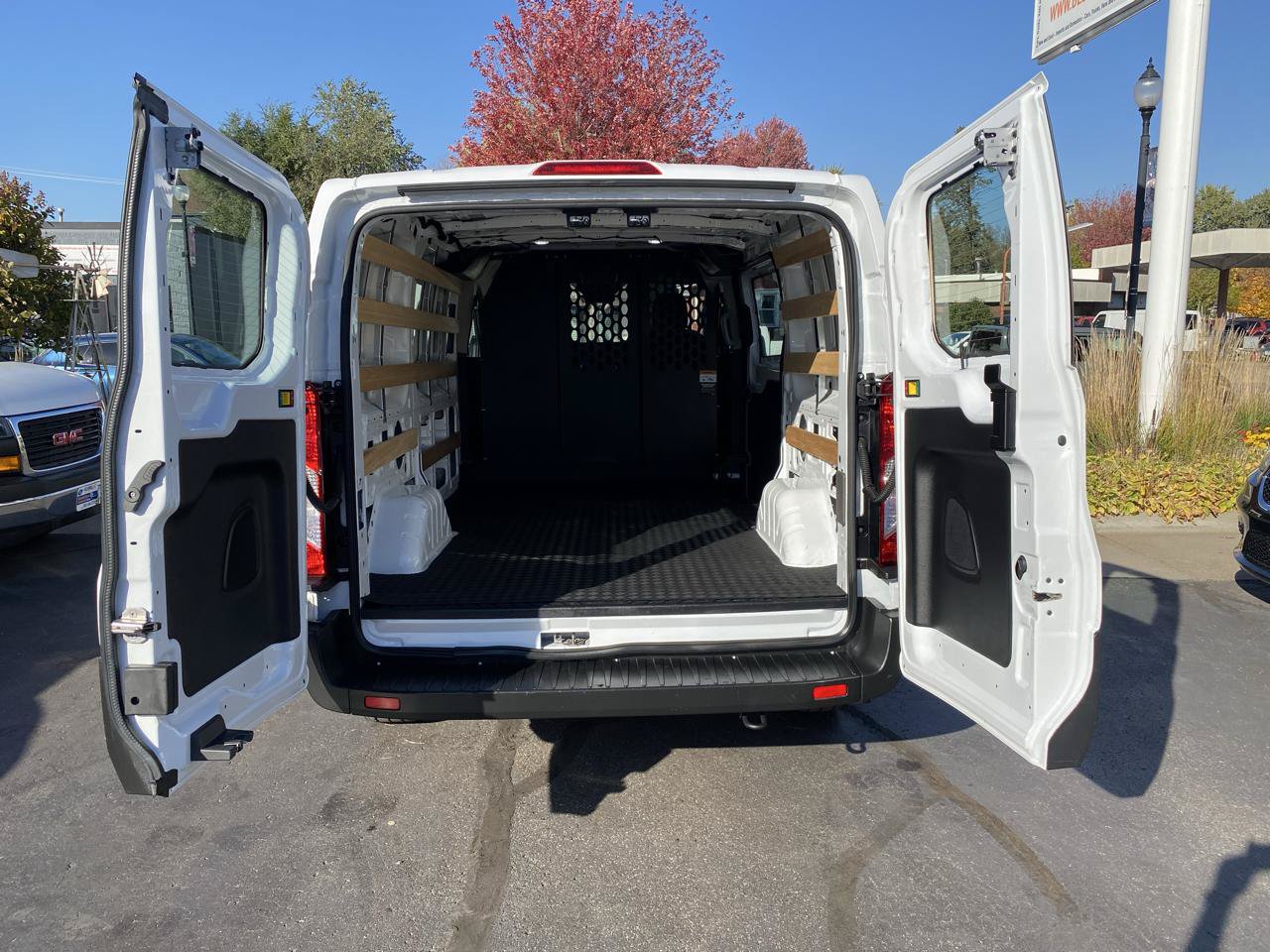 Used 2025 Ford Transit 250 Low Roof w/ Exterior Upgrade Package RWD image 9