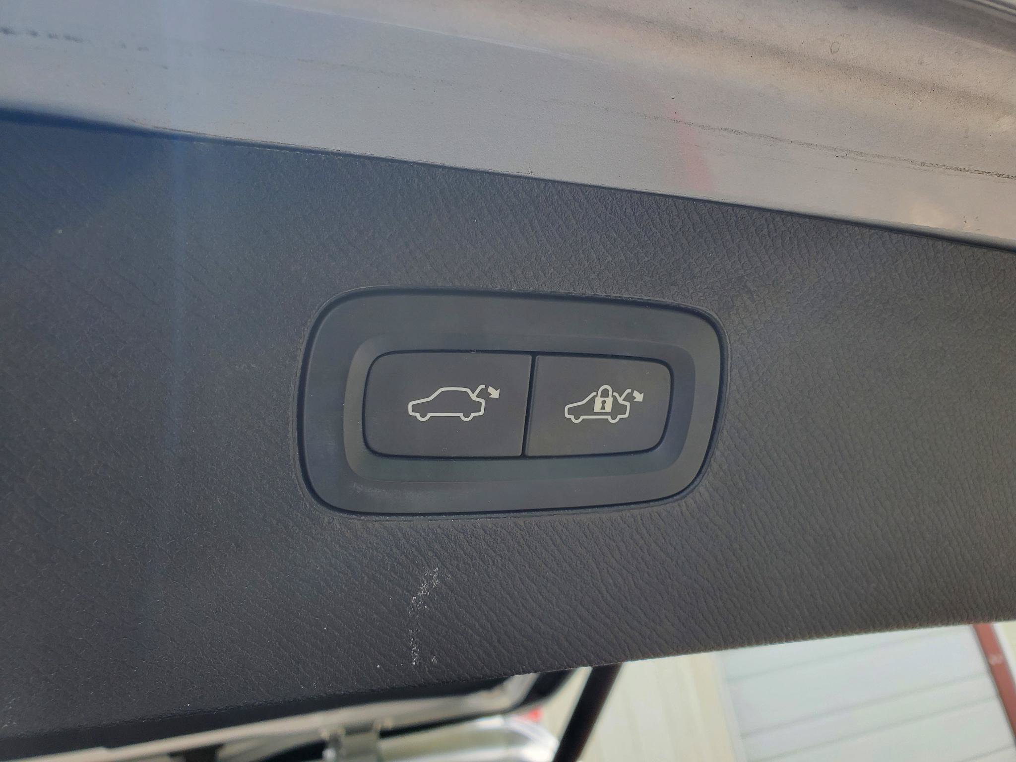 Used 2019 Volvo XC90 T5 Momentum w/ Advanced Package FWD image 14