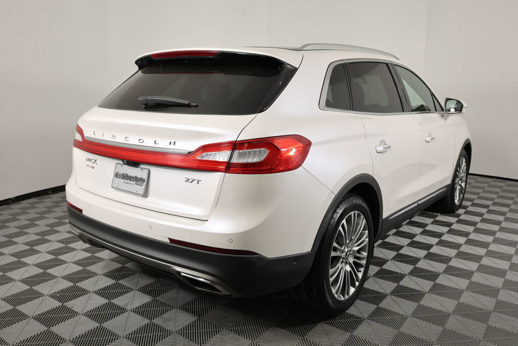 Used 2017 Lincoln MKX Reserve w/ Luxury Package image 2