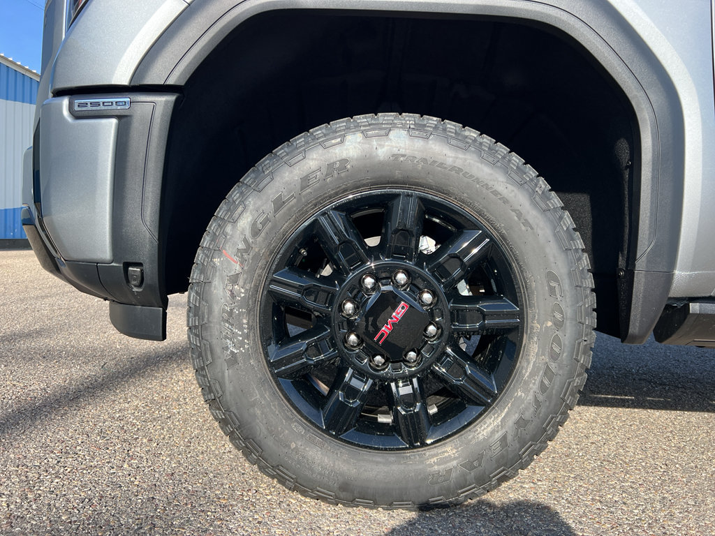 New 2026 GMC Sierra 2500 AT4 w/ AT4 Premium Plus Package AWD/4WD image 12