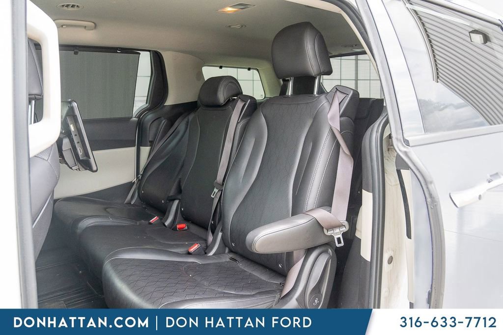 Used 2022 Kia Carnival SX FWD image 19