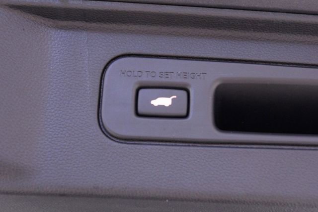 Certified 2025 Honda Pilot Elite image 24