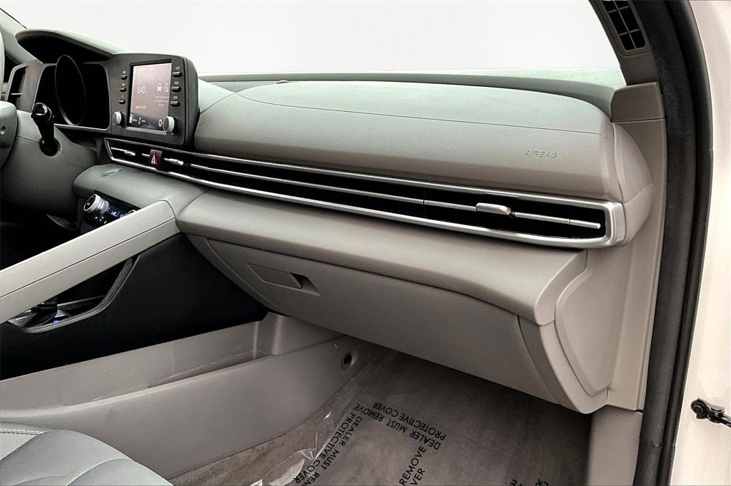 Used 2023 Hyundai Elantra SEL image 17