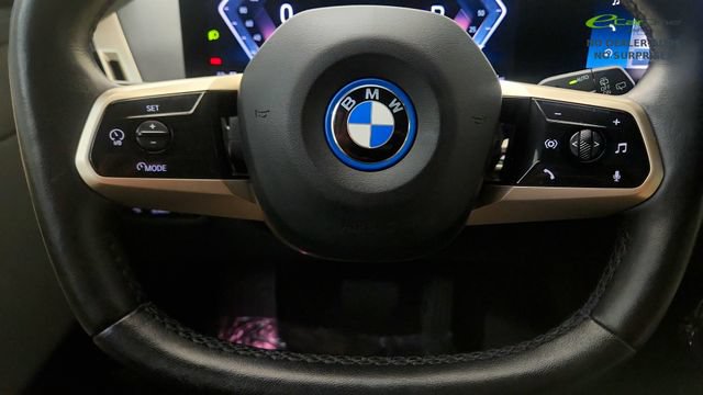Used 2023 BMW iX xDrive50 w/ Sport Package AWD/4WD image 58