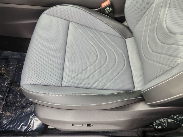 New 2026 Volkswagen Tiguan SE image 23