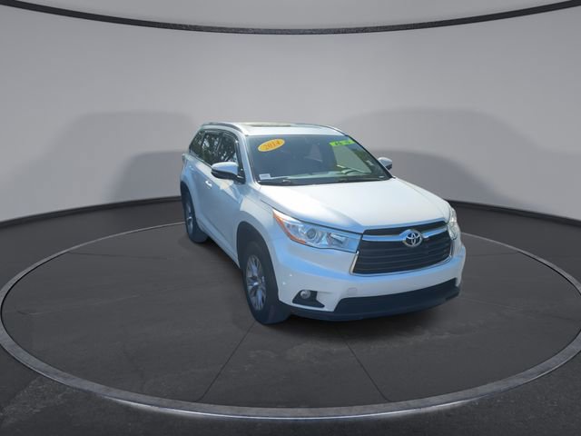 Used 2014 Toyota Highlander XLE image 3