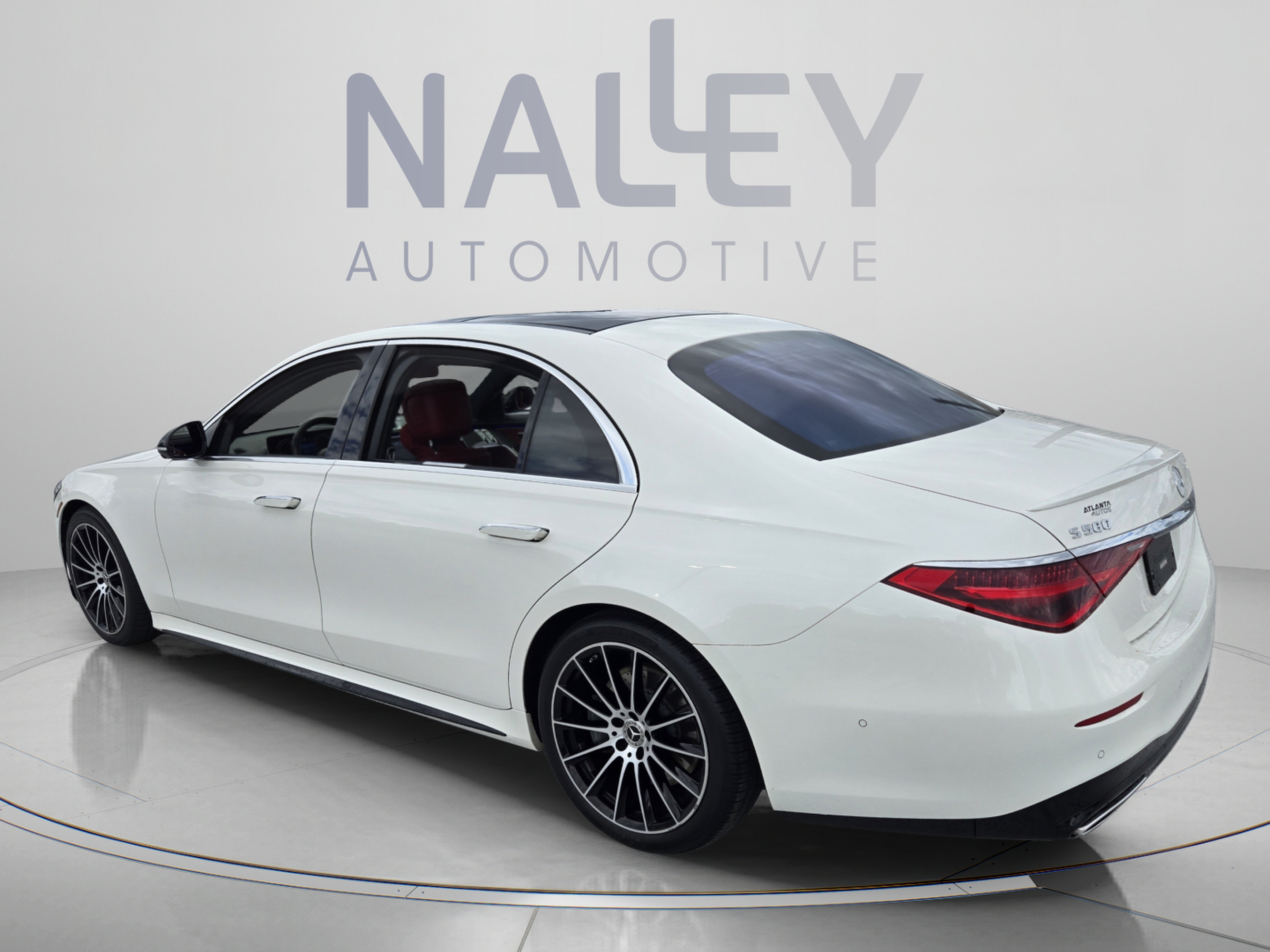 Used 2022 Mercedes-Benz S 580 4MATIC Sedan image 3