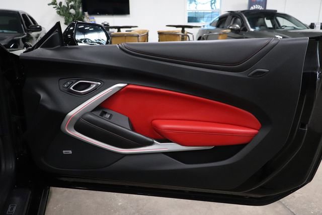 Used 2017 Chevrolet Camaro LT RWD image 23