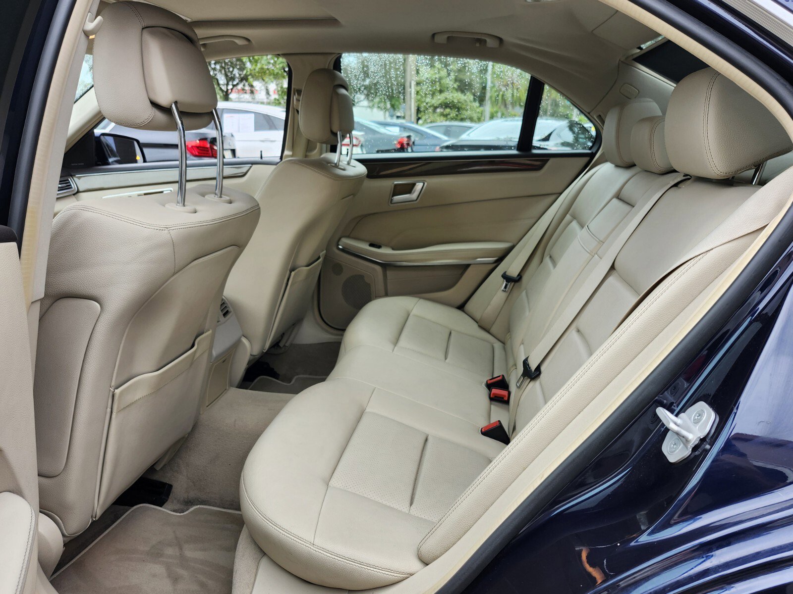 Used 2015 Mercedes-Benz E 350 Sedan image 4