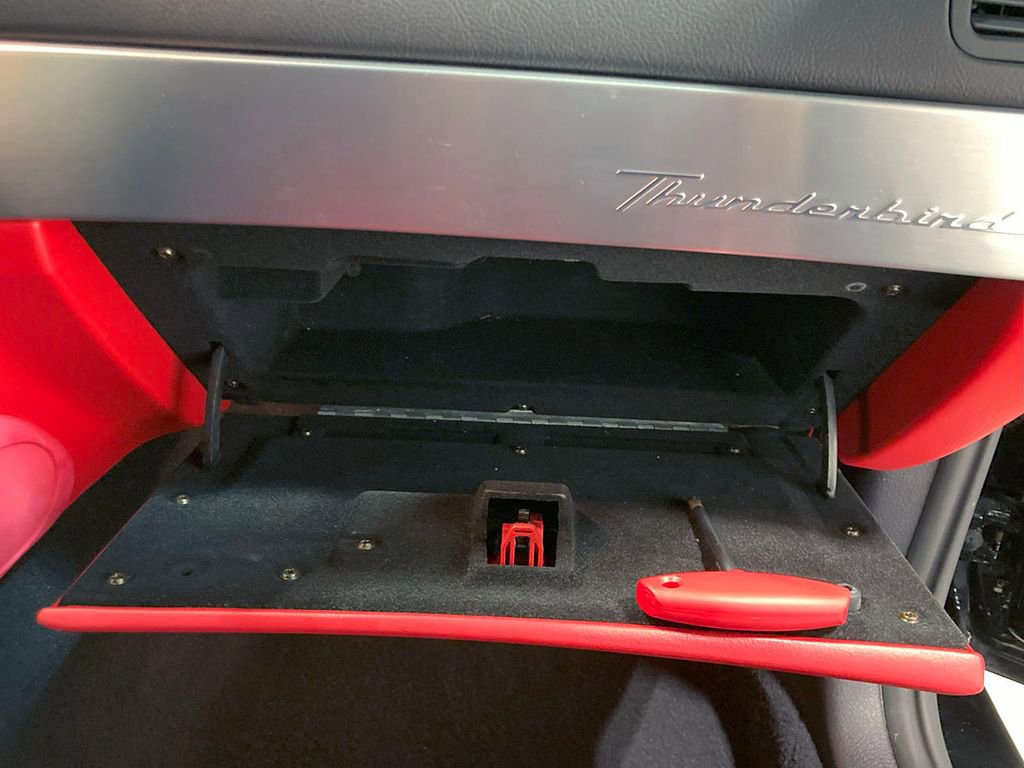 Used 2003 Ford Thunderbird image 74