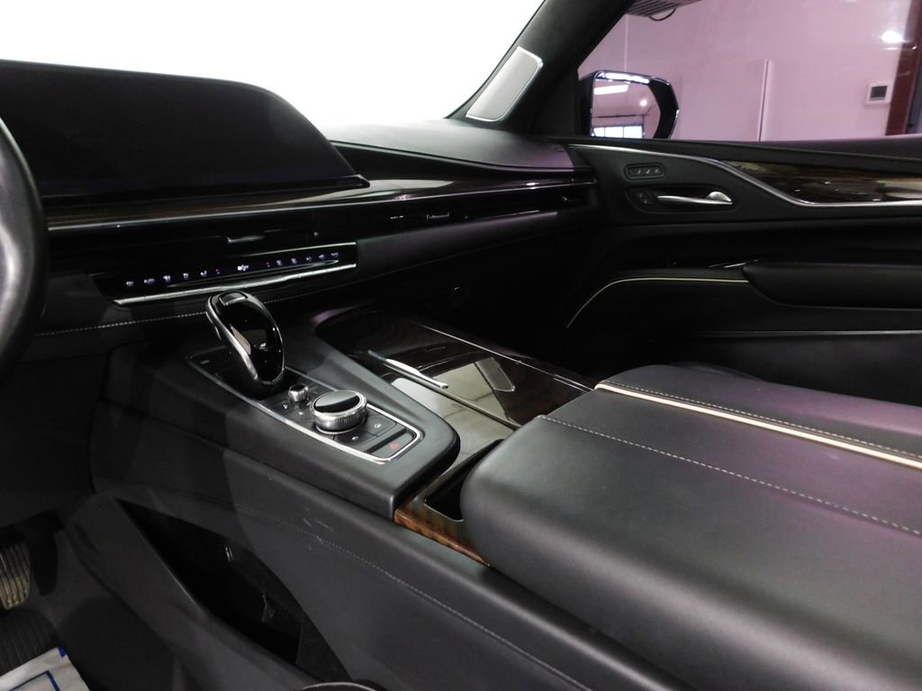 Used 2022 Cadillac Escalade Sport Platinum w/ LPO, ONYX Package AWD/4WD image 44