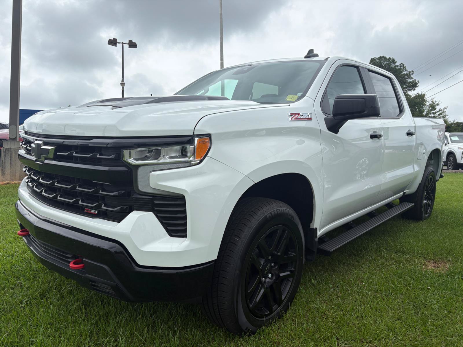 Used 2024 Chevrolet Silverado 1500 LT Trail Boss w/ Convenience Package II AWD/4WD video 1