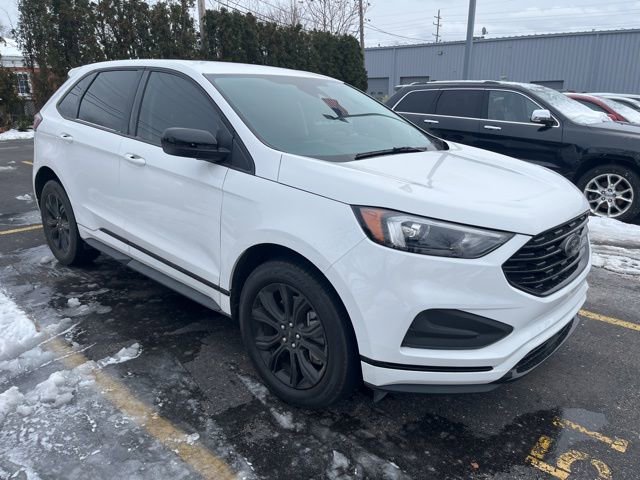 Used 2023 Ford Edge SE w/ Black Appearance Package video 3