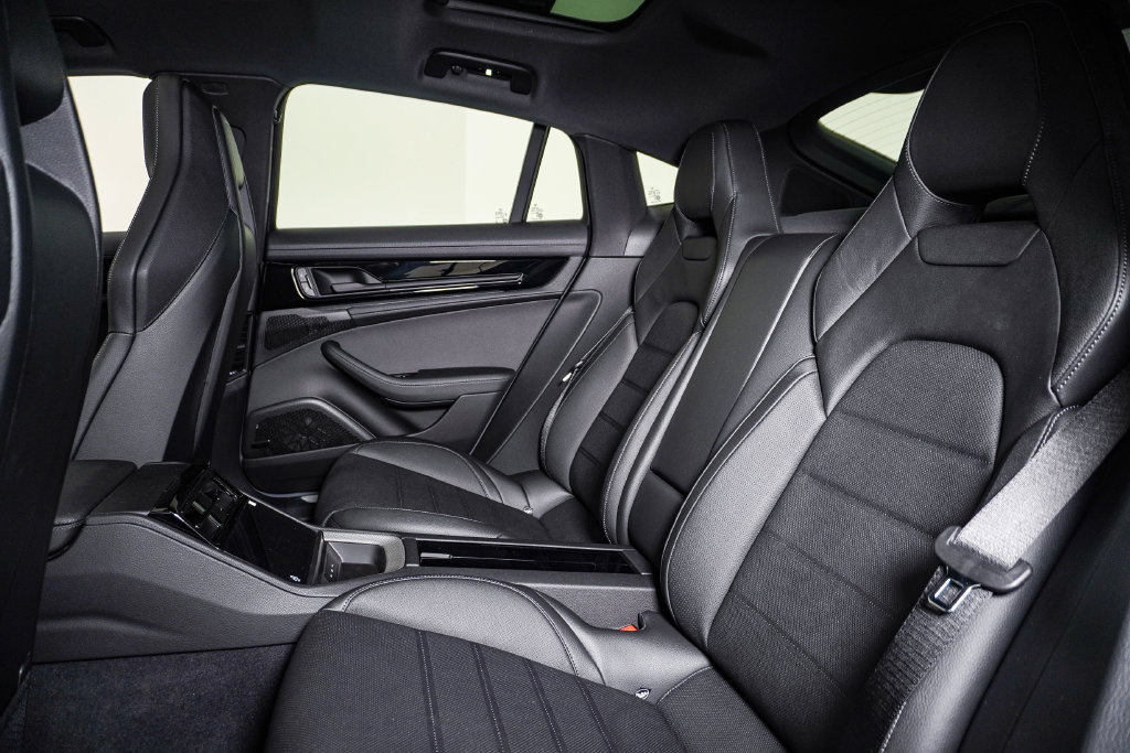 New 2026 Porsche Panamera 4 AWD/4WD image 17