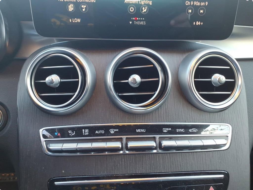Used 2022 Mercedes-Benz GLC 300 4MATIC image 22