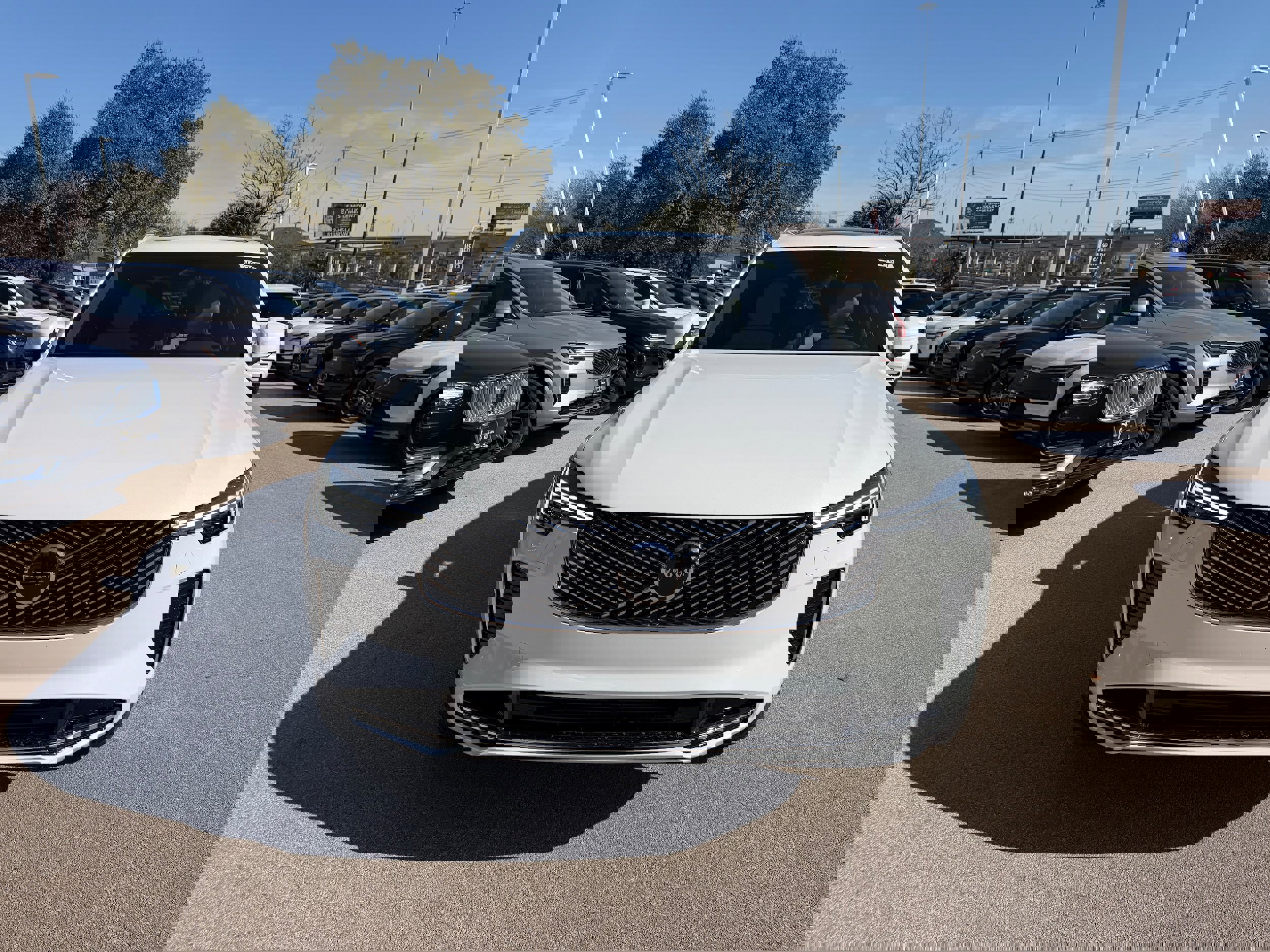 New 2026 Volvo XC90 T8 Core image 6