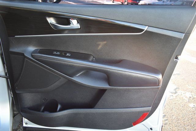 Used 2019 Kia Sorento LX image 39