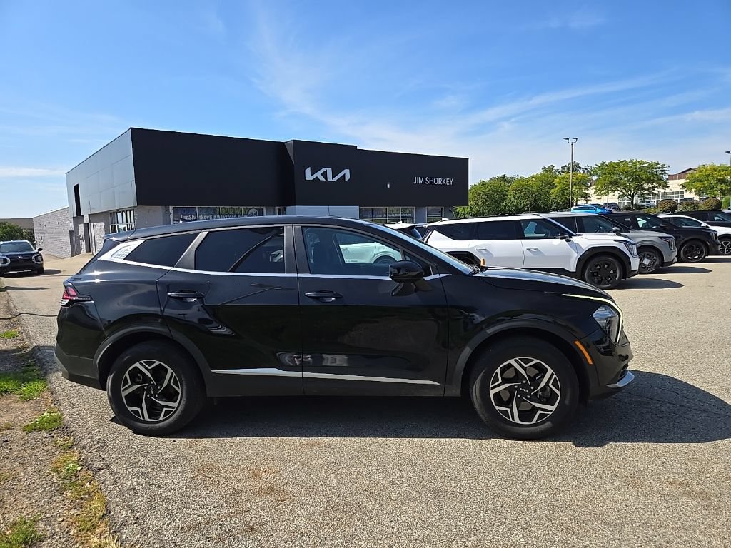 Certified 2023 Kia Sportage LX AWD/4WD image 2