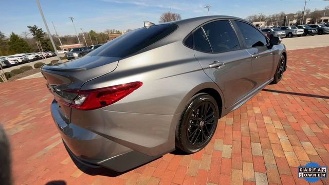 Used 2025 Toyota Camry SE image 9
