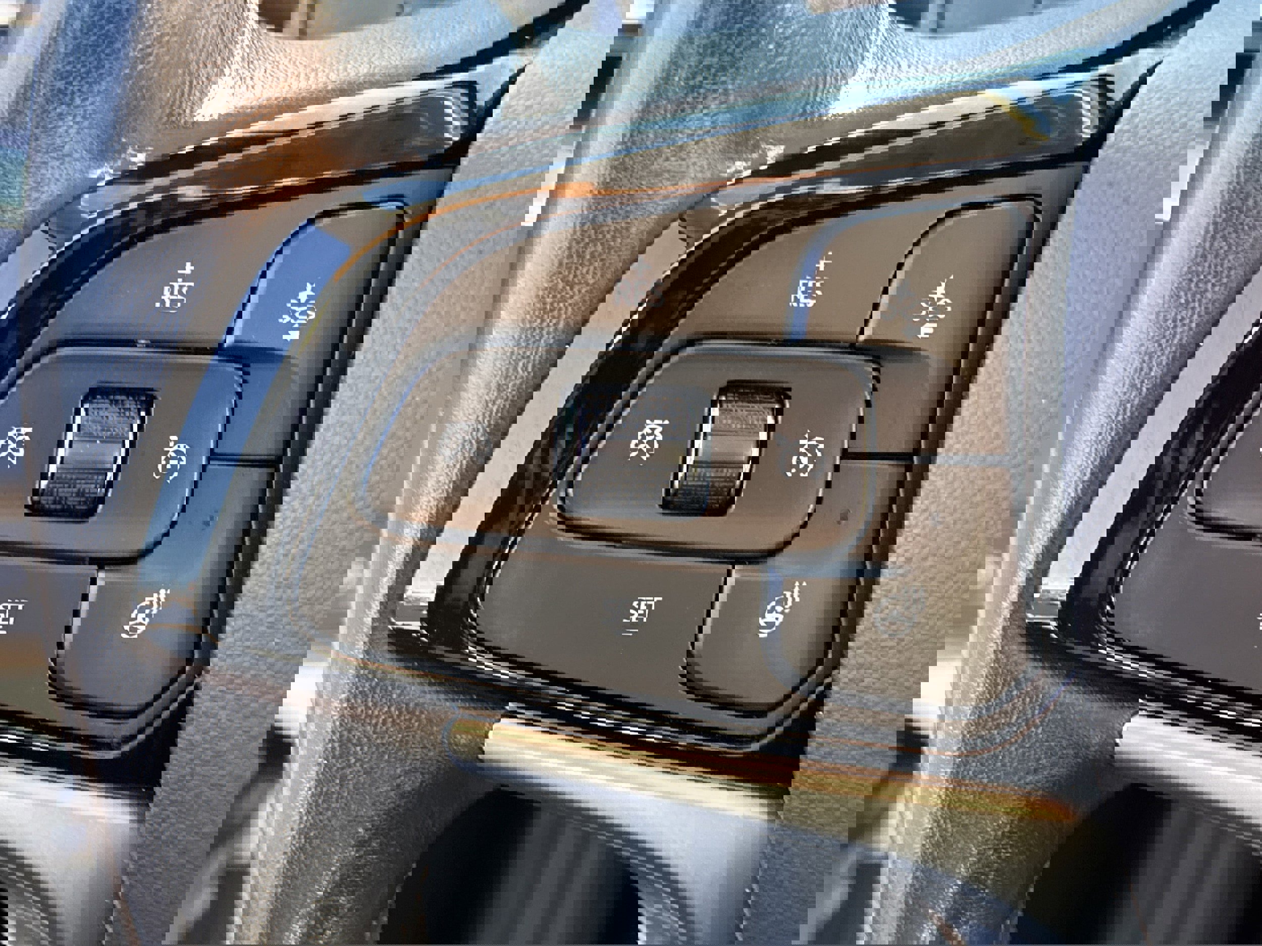 Used 2023 Buick Enclave Essence w/ Trailering Package, 5000 lbs. image 26