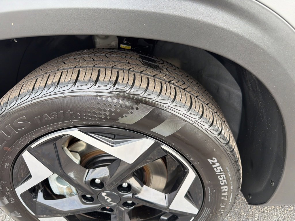 Used 2025 Kia Seltos S image 10