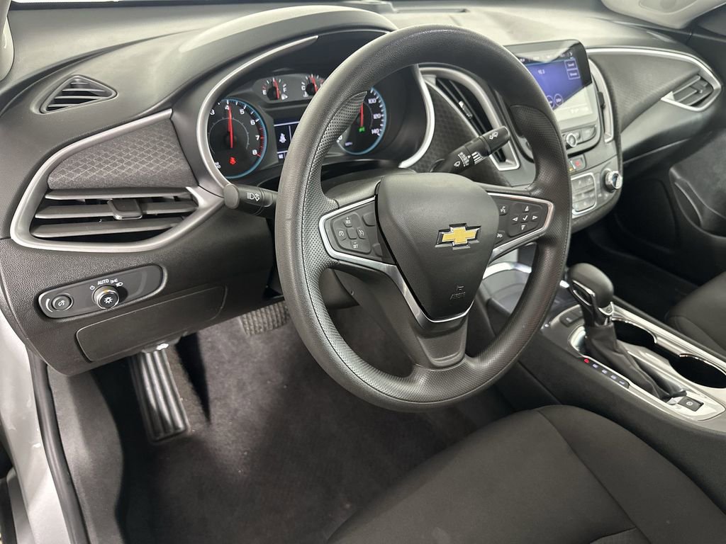 Certified 2022 Chevrolet Malibu LT FWD image 13