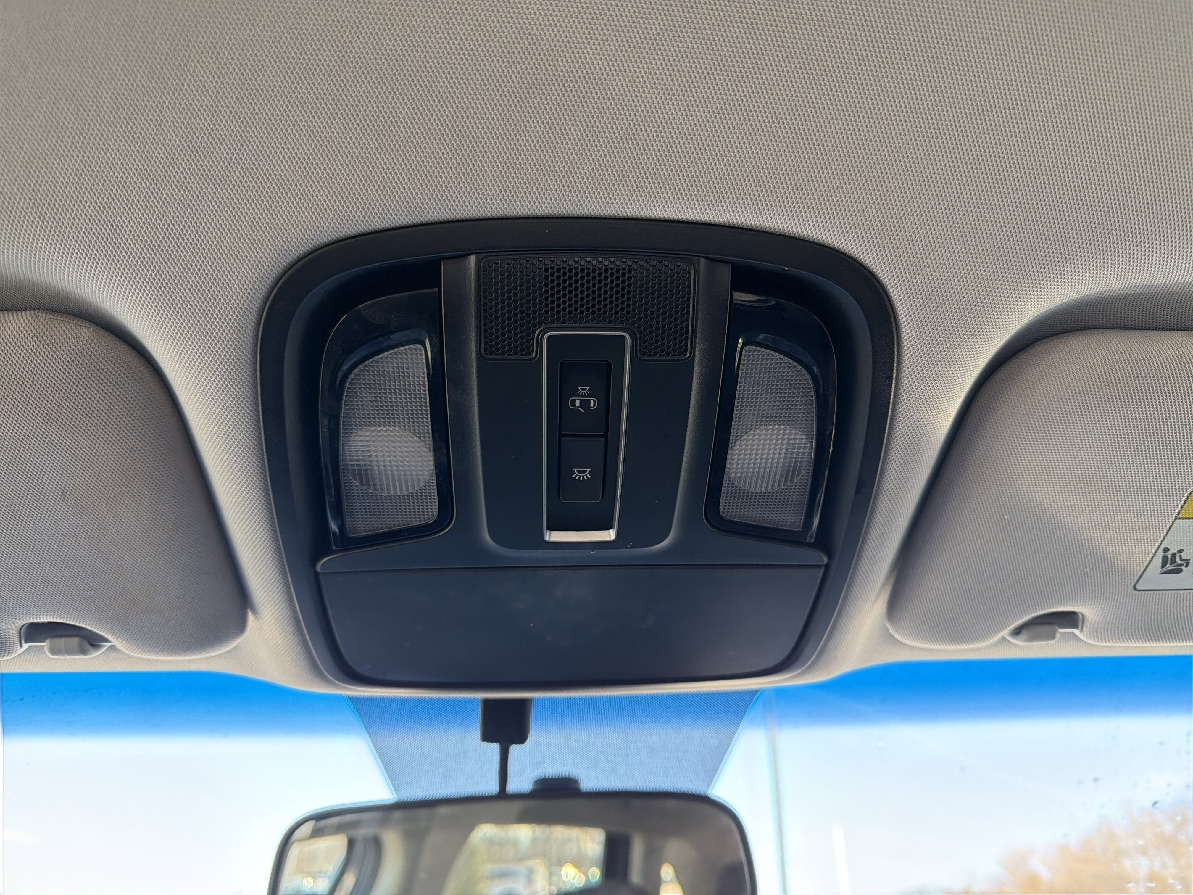 Used 2019 Kia Sorento LX image 18