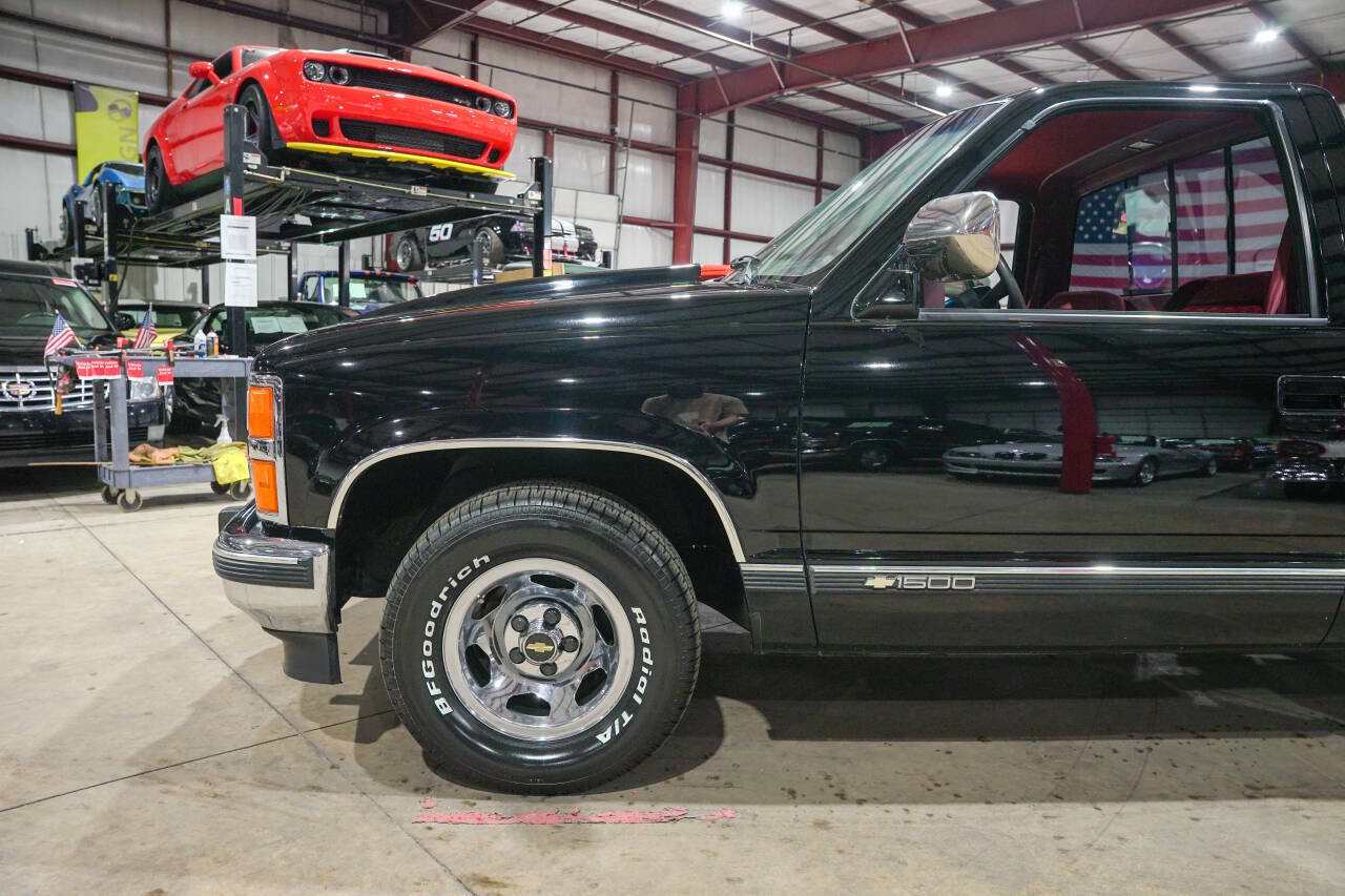 Used 1990 Chevrolet Silverado 1500 2WD Regular Cab image 3