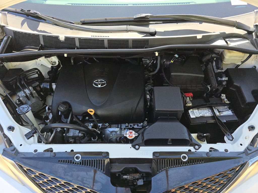 Used 2017 Toyota Sienna SE Premium FWD image 35