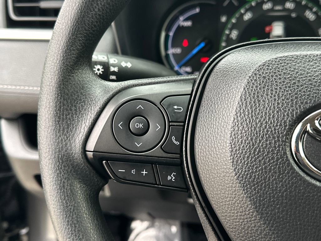 Certified 2025 Toyota RAV4 LE image 25