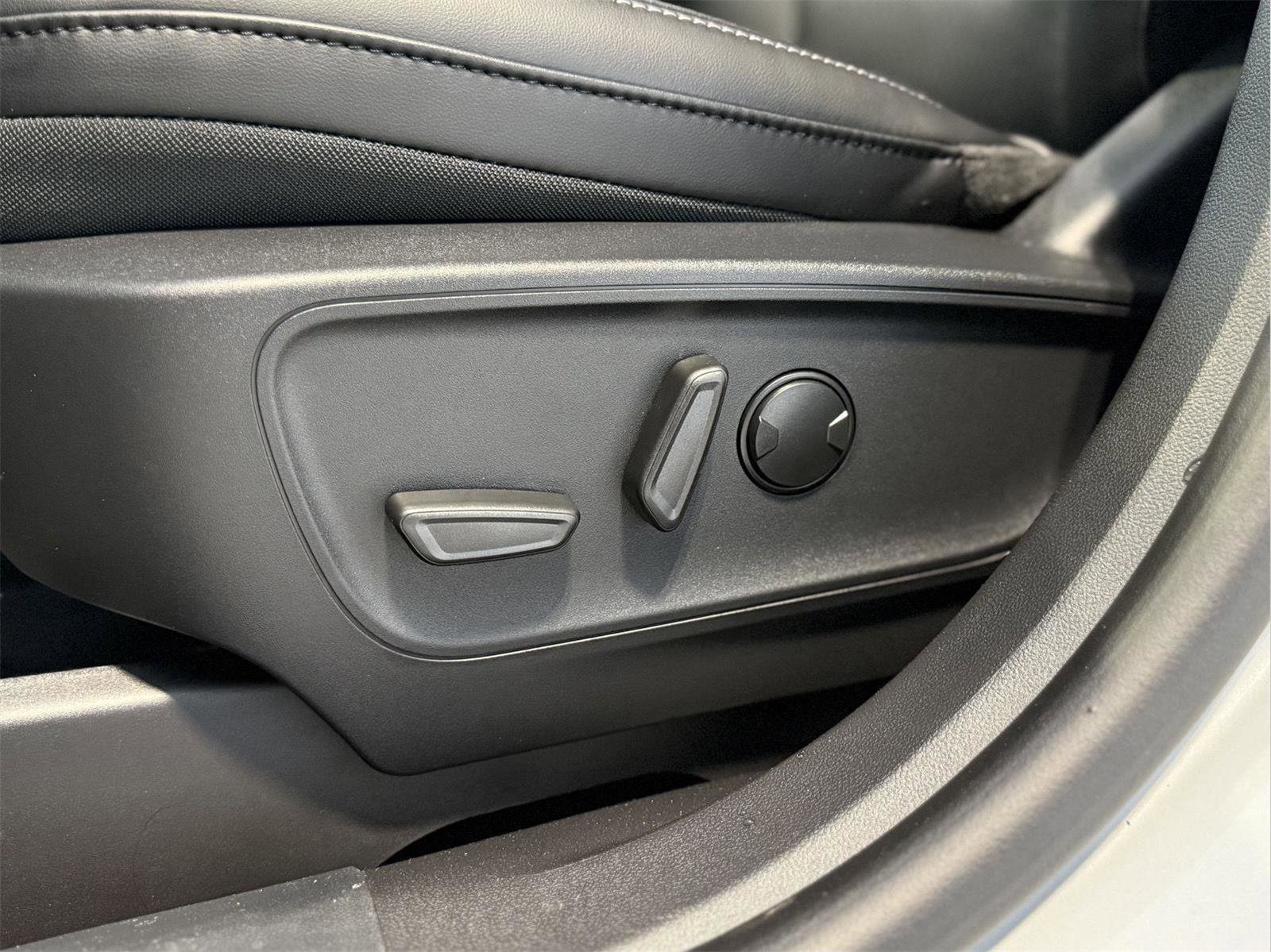 New 2025 Ford Escape PHEV w/ Class II Trailer Tow Package image 25