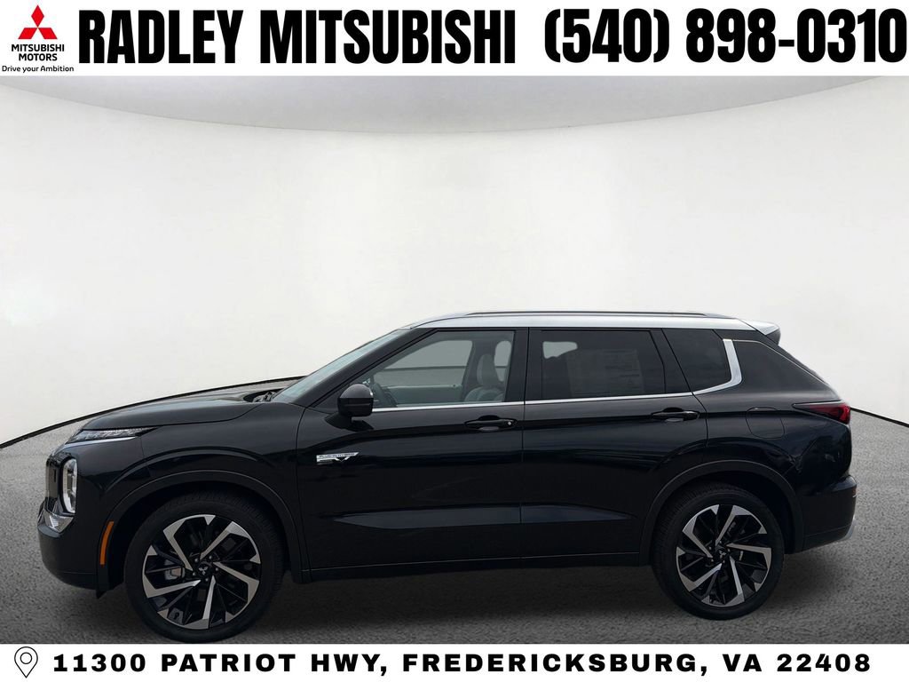 New 2025 Mitsubishi Outlander SEL image 2