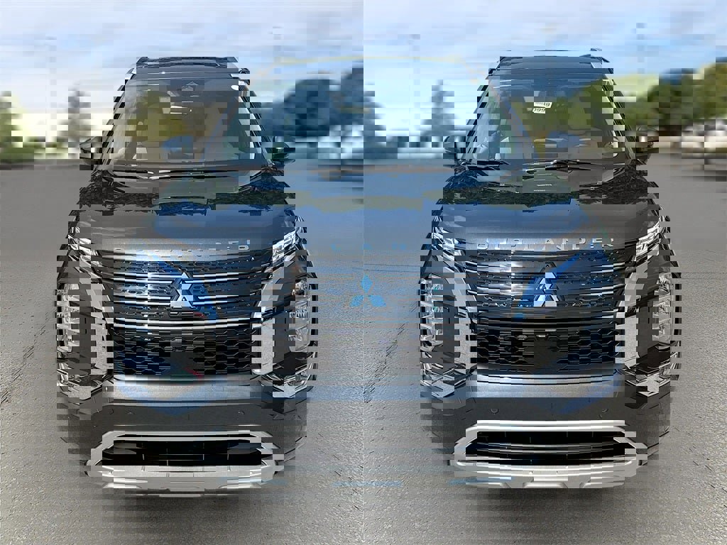 New 2025 Mitsubishi Outlander SEL image 2