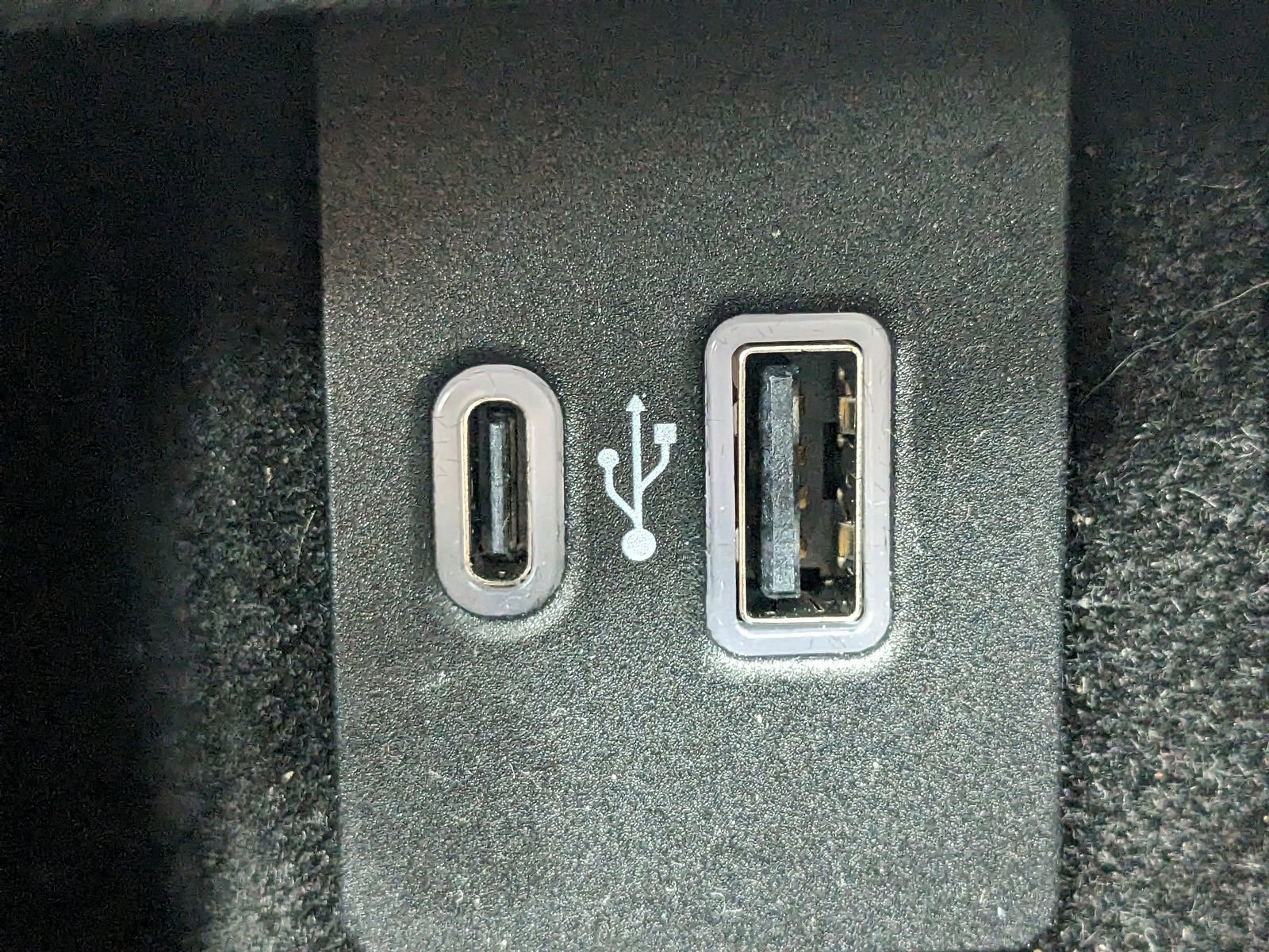 Certified 2023 Lincoln Nautilus AWD w/ Premium Package image 23