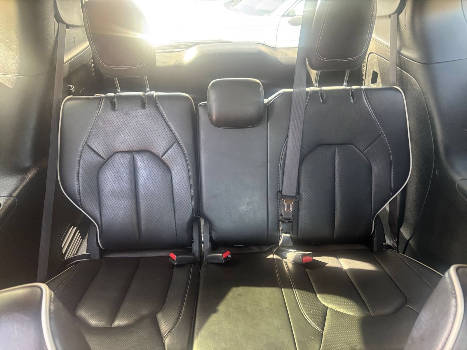 Used 2025 Chrysler Pacifica Limited FWD image 32