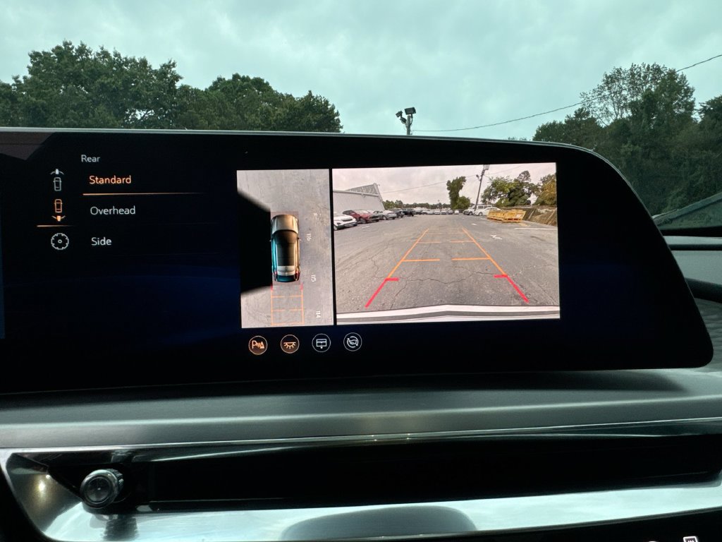 Used 2024 Cadillac Lyriq Luxury RWD image 28
