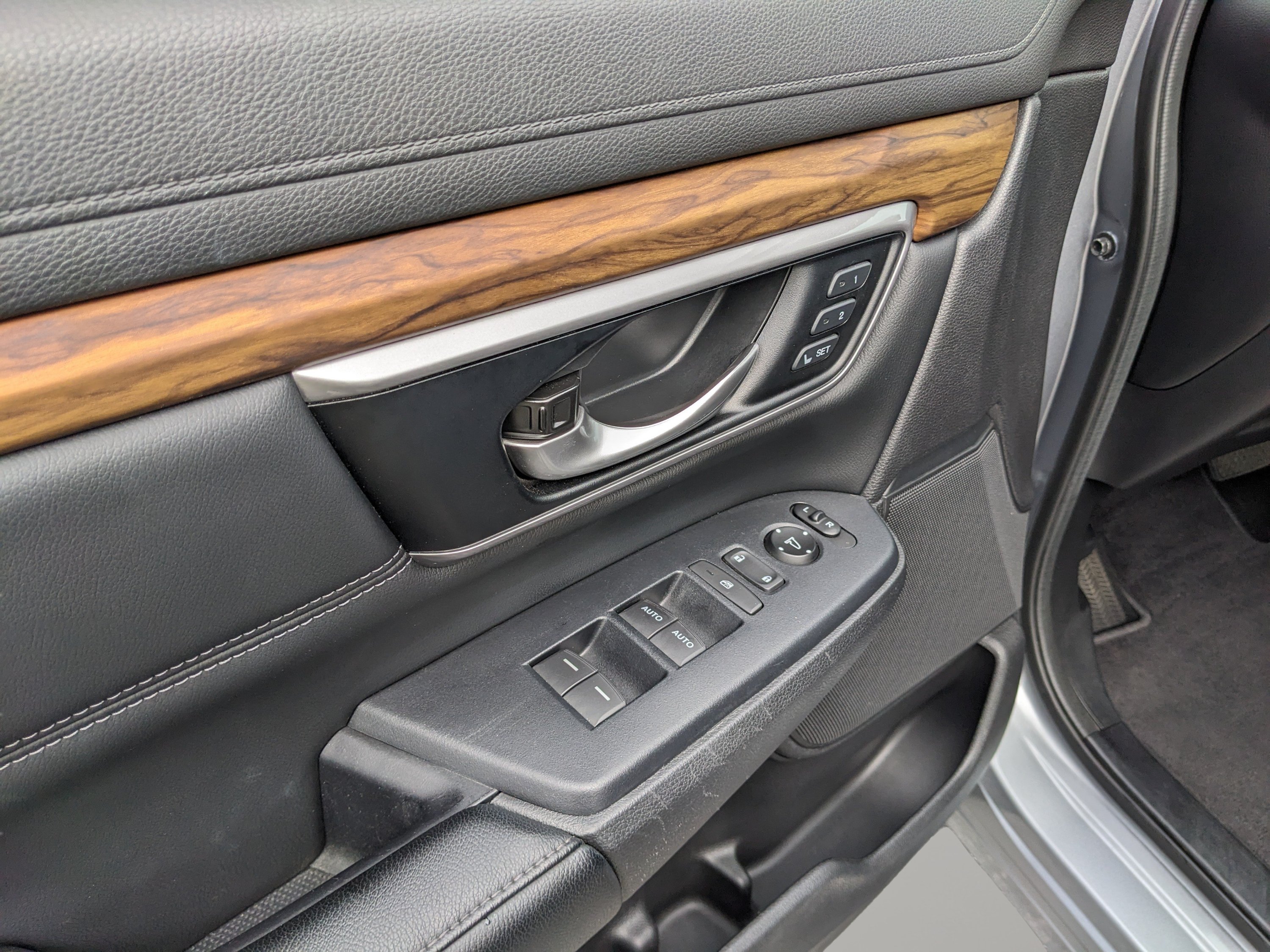 Used 2019 Honda CR-V EX-L image 19