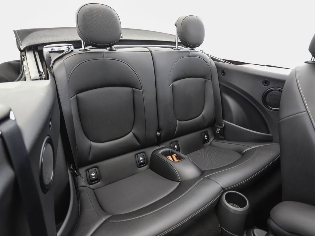 Used 2024 MINI Cooper Convertible image 26