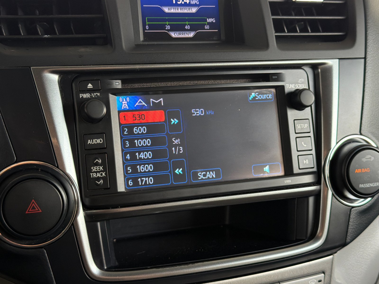 Used 2013 Toyota Highlander Plus FWD image 16