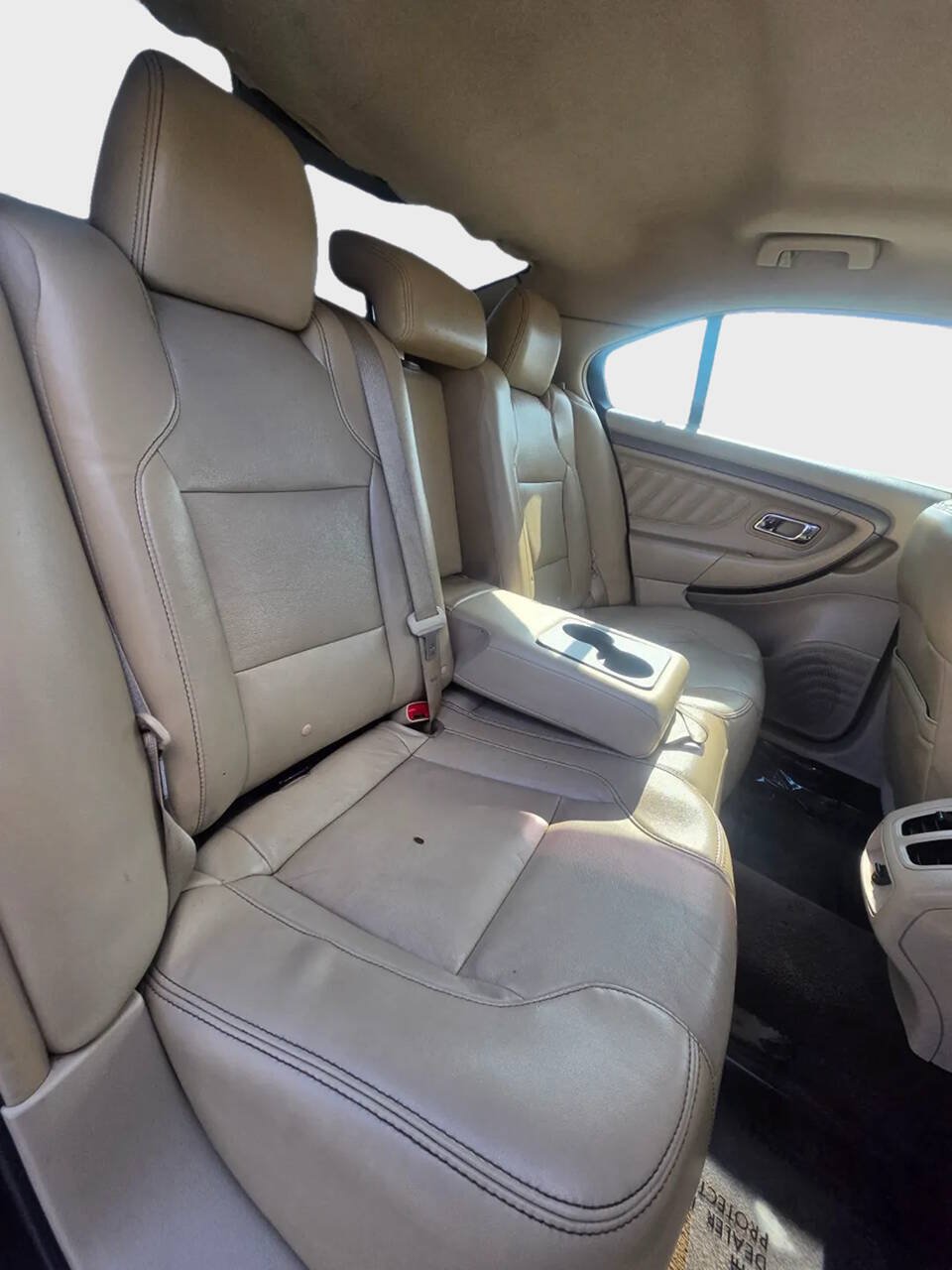 Used 2014 Ford Taurus SEL w/ Equipment Group 201A FWD image 13
