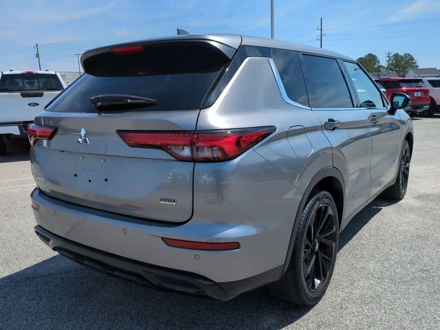 Used 2022 Mitsubishi Outlander SE FWD image 4