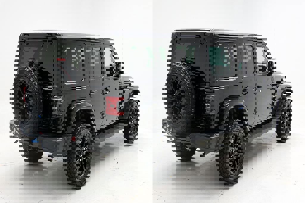 Used 2023 Jeep Wrangler Unlimited Sahara w/ Cold Weather Group image 8