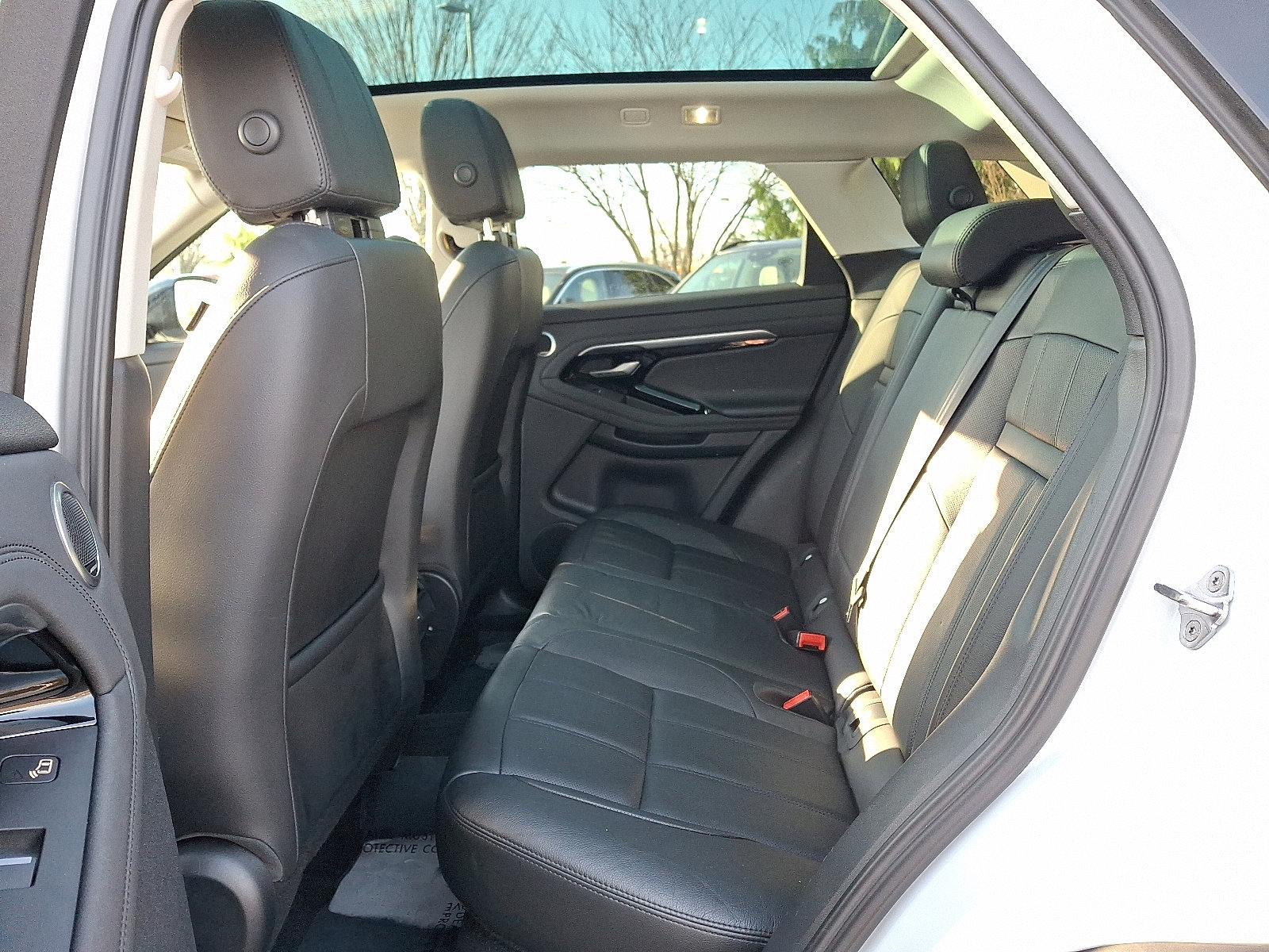 Used 2020 Land Rover Range Rover Evoque SE image 10